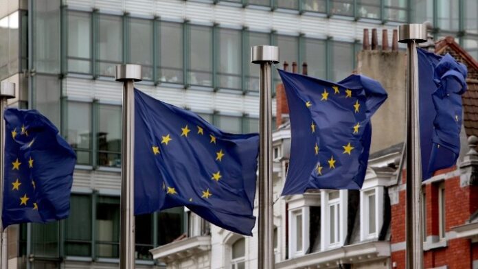 w20-210755EUflag8154243