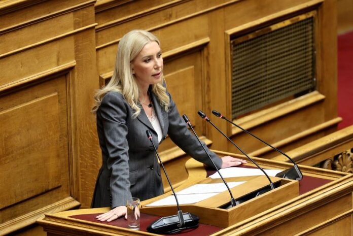 ΦΩΤΕΙΝΗ ΑΡΑΜΠΑΤΖΗ 24-7-25