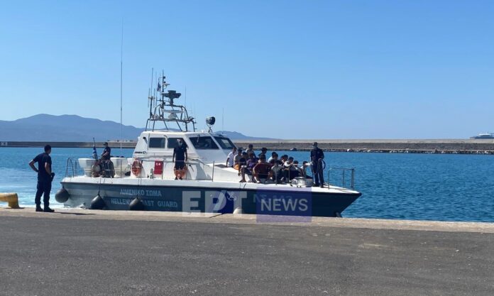 kalamata-limani-metanastes-2