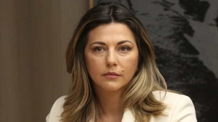 olanea.gr_zaxaraki250805