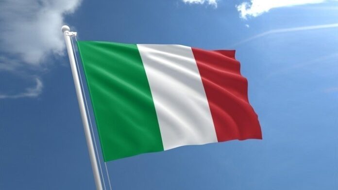 w04-234215italianflagw03114751ITALIANFLAG