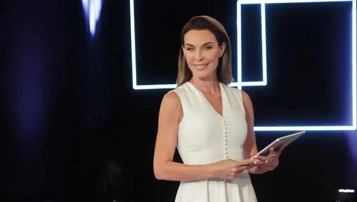 tatiana-stefanidou-power-talk-proves