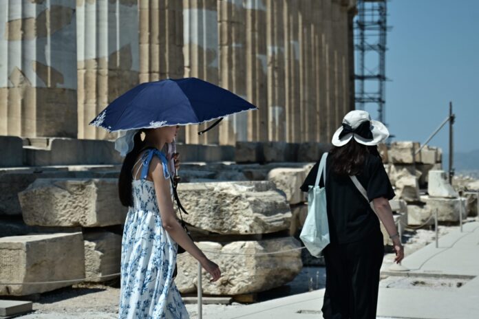 akropoli-touristes