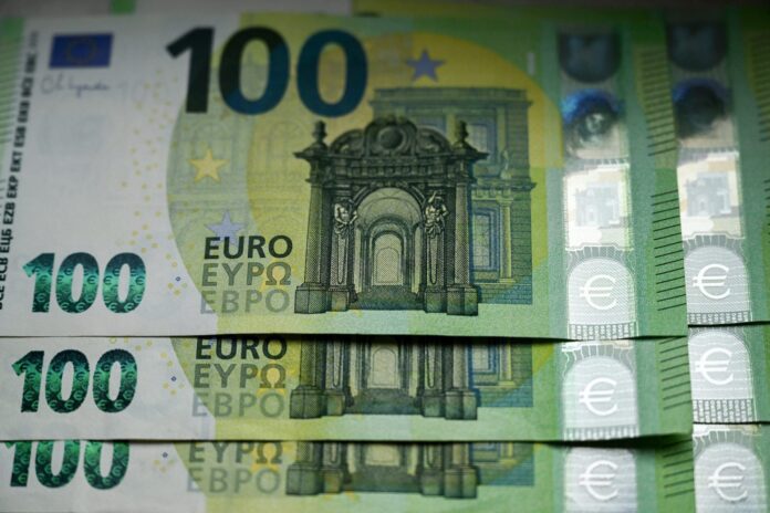 money-euro-scaled-1