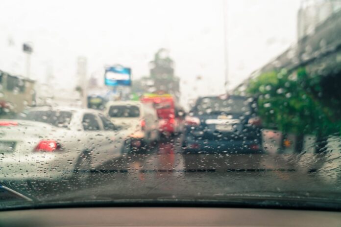 rain-drops-car-glass-scaled-1