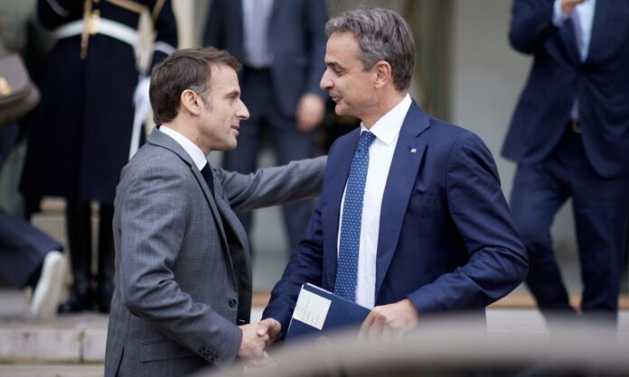 makron-mitsotakis-e1743014205609