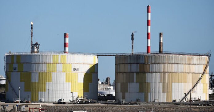 oil-dexamenes-petrelaio-reuters-1200x630-2