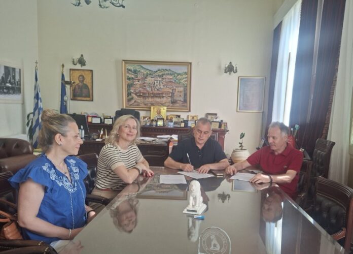 olanea.gr_20260622_Υπογραφή σύμβασης symvasi_spyropoulos_galanis