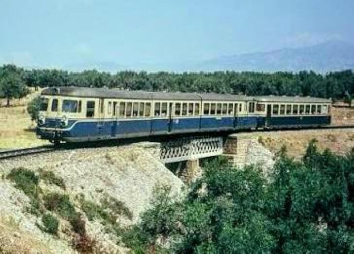 olanea.gr_treno_mpolaris_260603