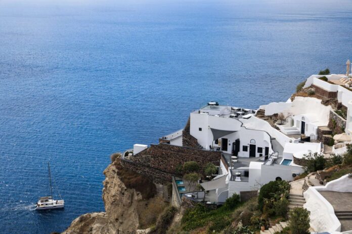 santorini-file-giorgos-kontarinis-eurokinissi-scaled-2