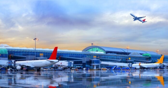 airplanes-497417426-1200x630-1