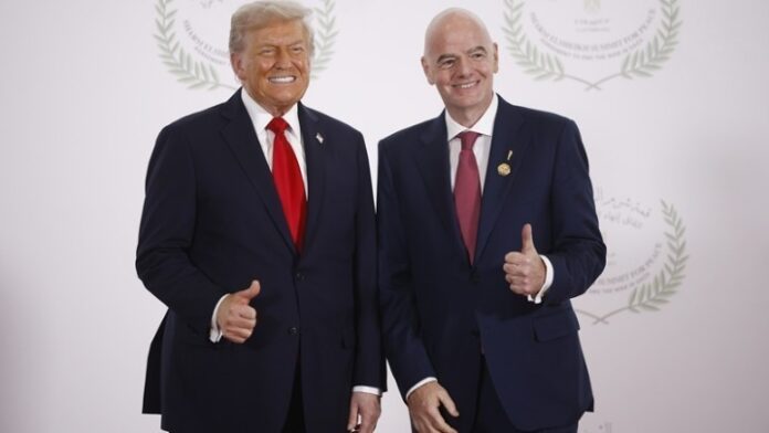 olanea.gr_trump_infantino_260707 trump_infantino