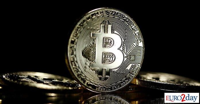 1482700-bitcoin-930-3