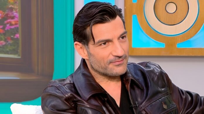 nikos-kouris