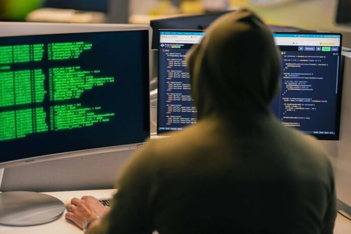xakers-hackers-scaled-2