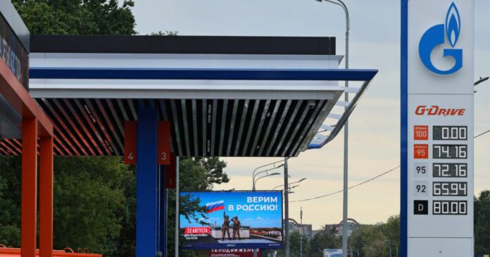 2026-08-20t153532z-1561562725-rc2c2nasaxd8-rtrmadp-3-ukraine-crisis-moscow-fuel-1-1200x630-1