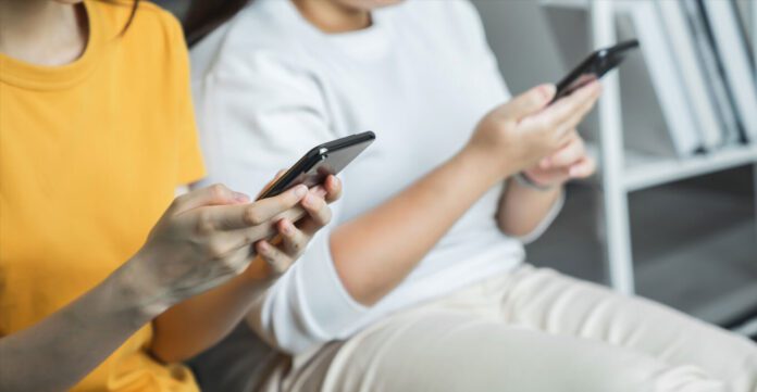 maketa-social-media